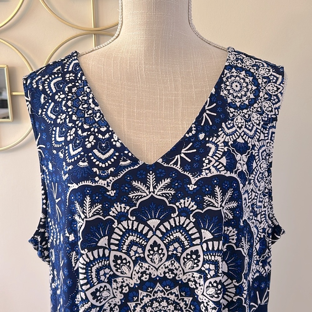 Westport woman’s Mandala Floral Navy blue sleeveless top, crisscross back, 2X - Picture 4 of 11